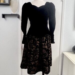 Jessica McClintock Vintage Black Gold Long Sleeve Velvet Dress Sz 12